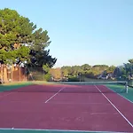 Дом отдыха 400m De La Plage, Jardin, Maison Pour 5 *