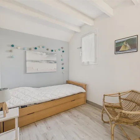 400m De La Plage, Jardin, Maison Pour 5 Holiday home