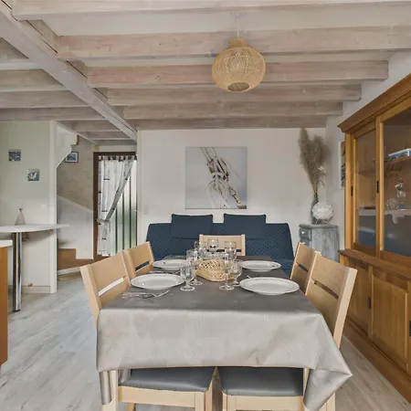 Дом отдыха 400m De La Plage, Jardin, Maison Pour 5 *